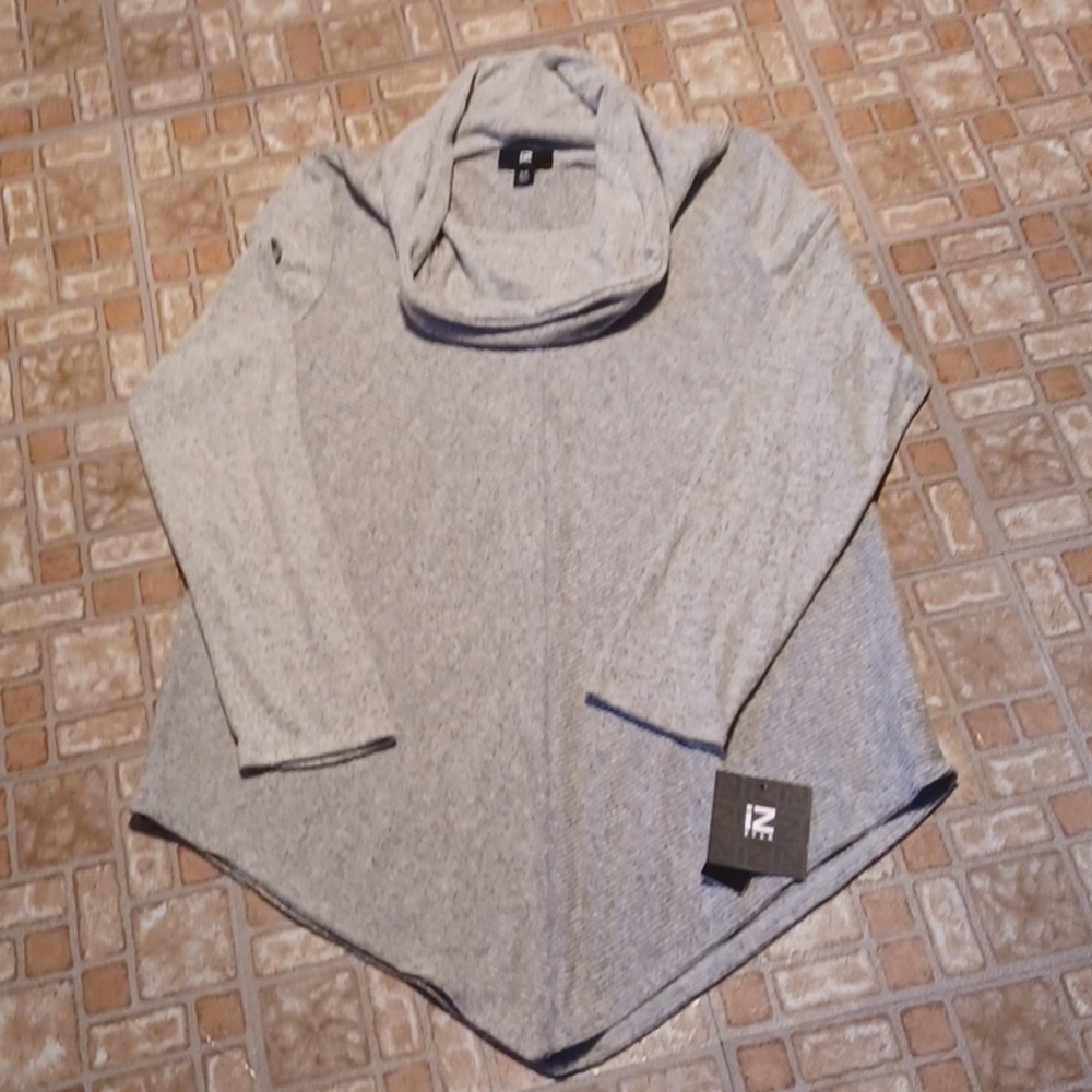 Iz Byer cowneck tunic top size 2xlarge  Heather Gray color